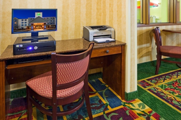 Holiday Inn Express & Suites COON RAPIDS-BLAINE AREA (Coon Rapids)